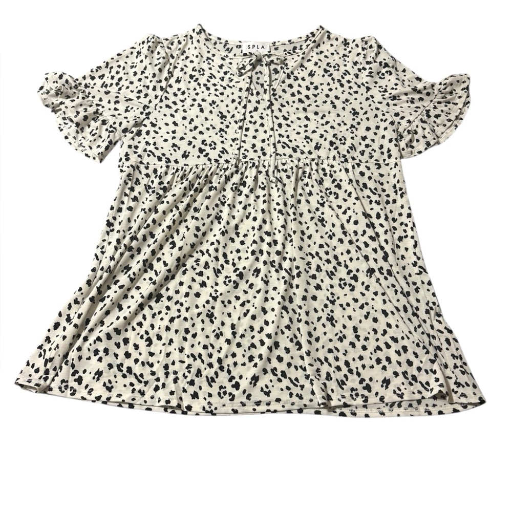 Black|White Spotted Ruffled Flutter Sleeve Blouse